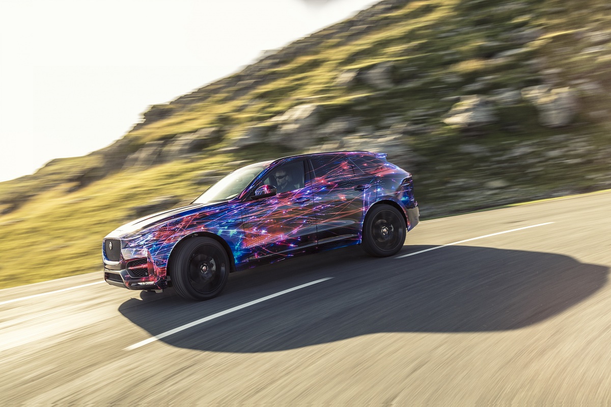 JAGUAR FPACE DYNAMIC 05