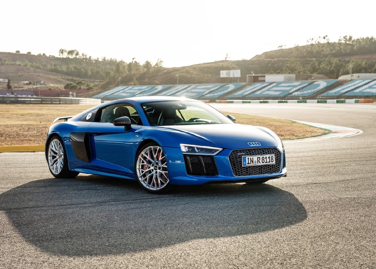 Audi R8 V10 plus 2016 1280x960 wallpaper 04