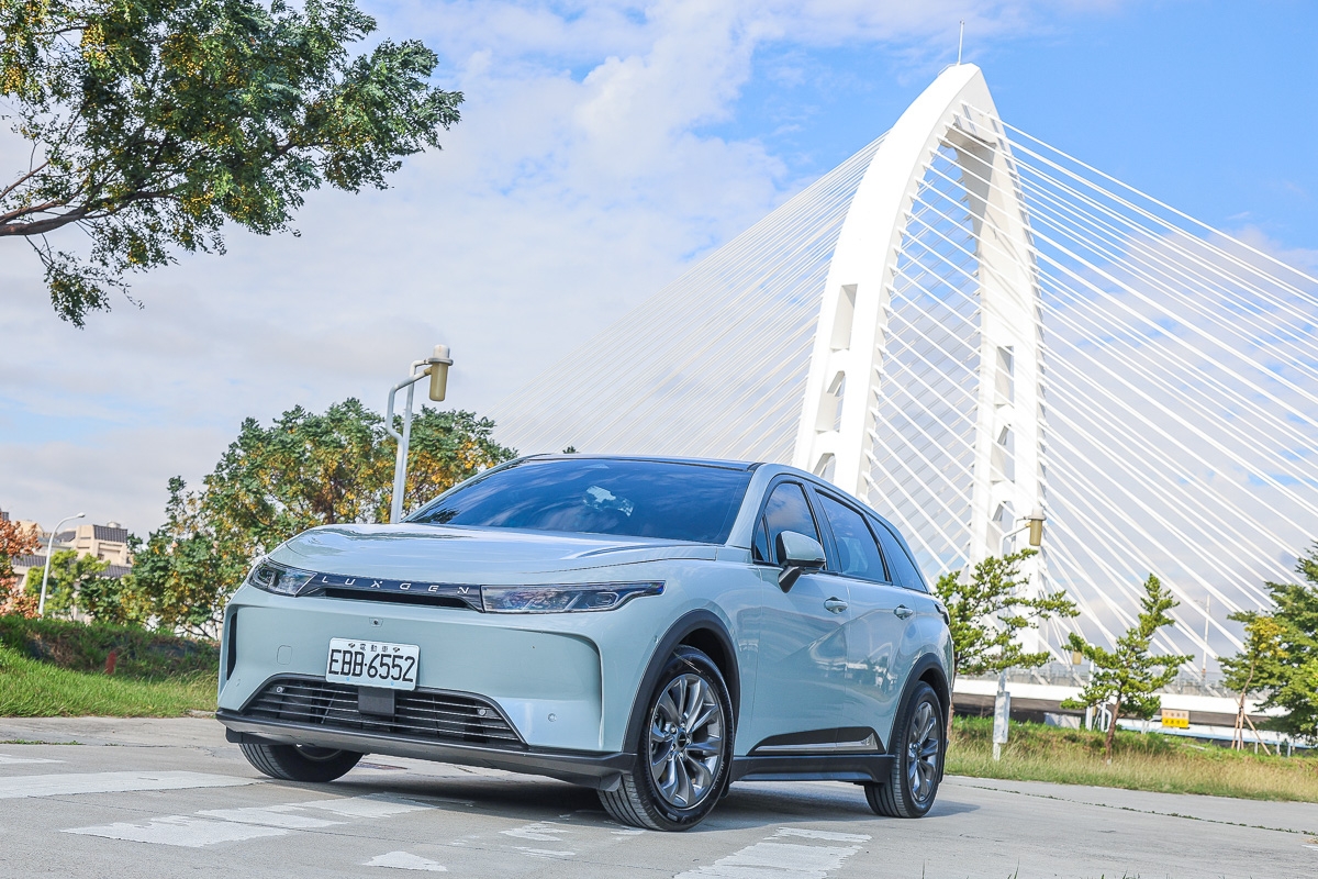 最懂台灣人的電動車、LUXGEN n⁷ LR 長程版搭配車宿套件 讓你生活更多彩