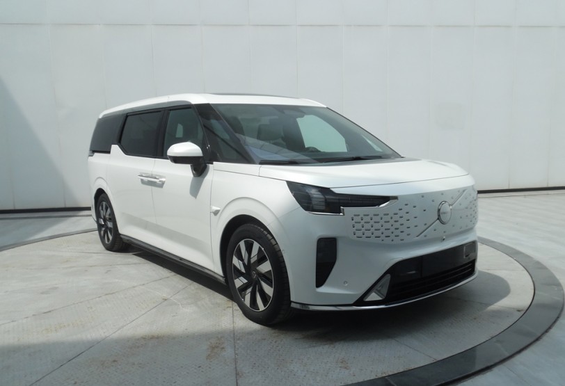 品牌首款純電 MPV 曝光！Volvo EM90 中國工信部申報資訊出爐